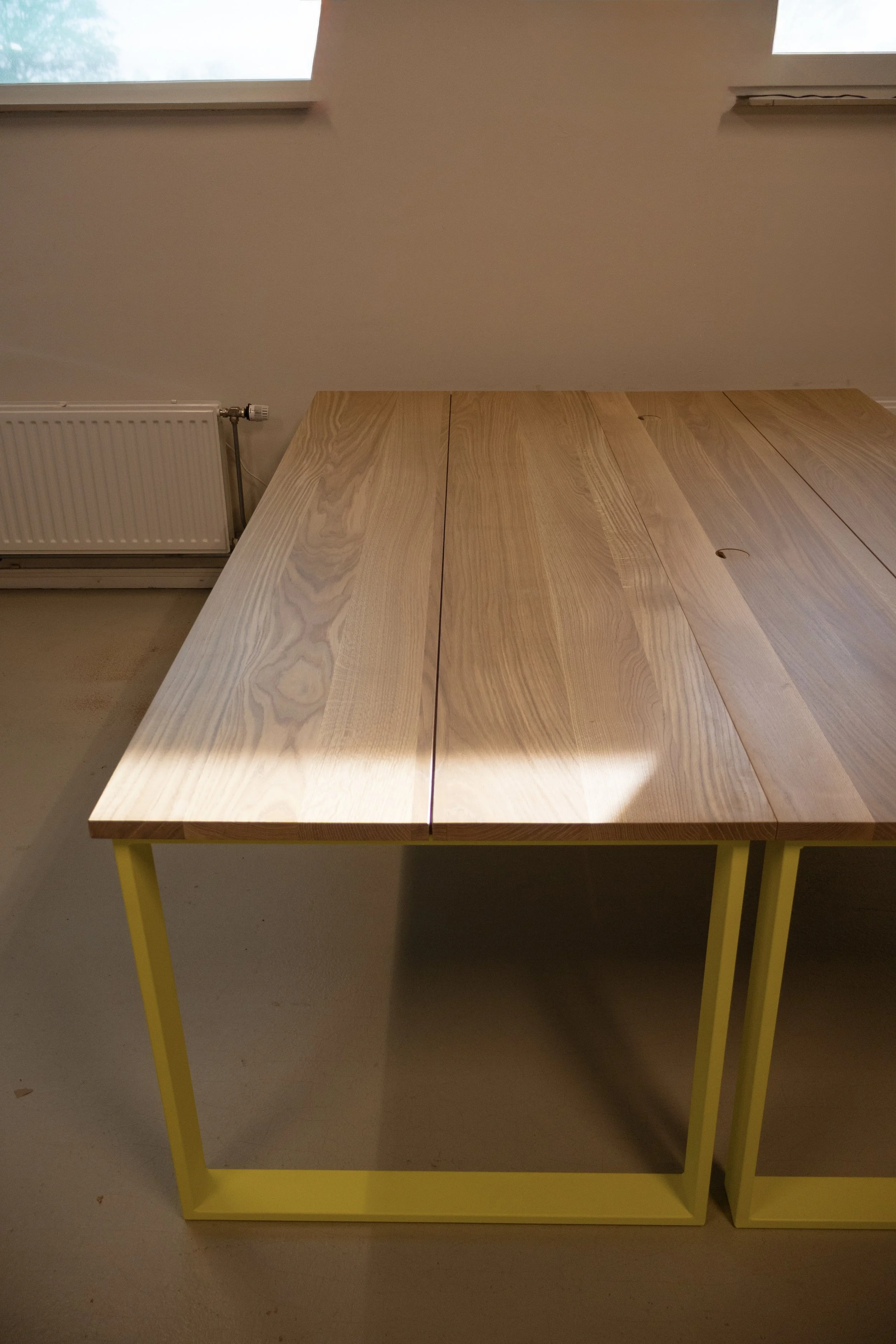 Foto van bureaubladen door Born of Wood.
