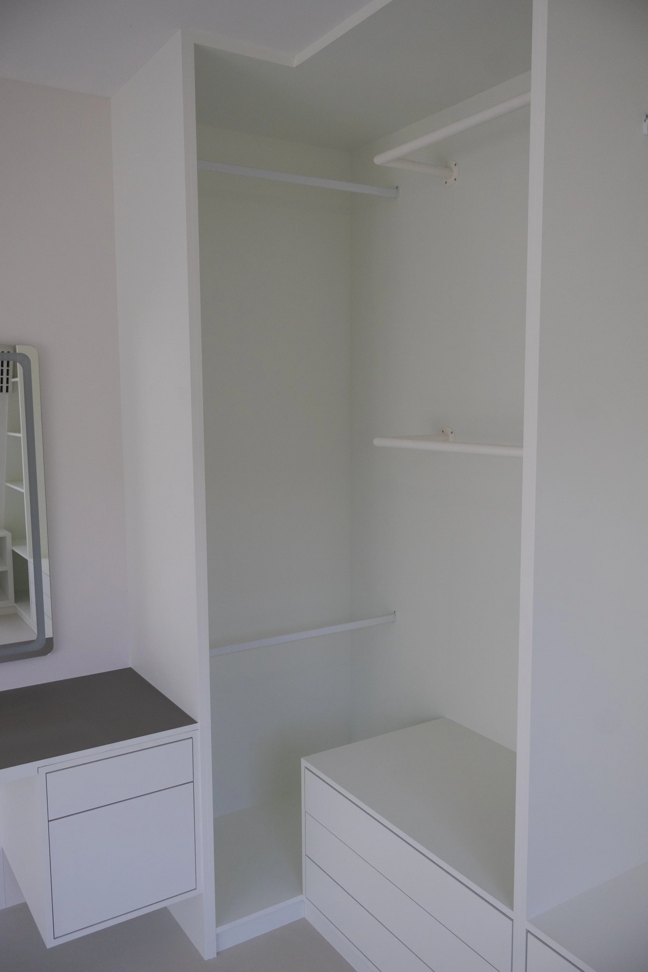 Foto van inloopkast door Born of Wood.